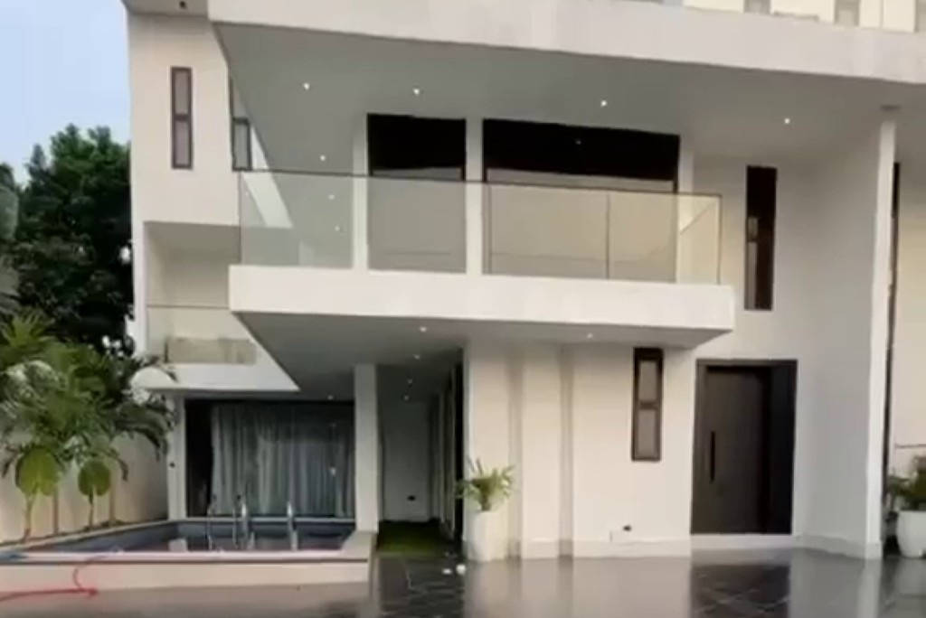 Fully Furnished 5-Bedroom House With 2 Swimming Pools – East Legon